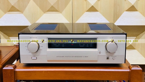 Pre Accuphase C-3800 tinh tế trong từng đường nét