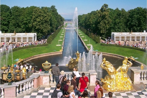 Hà Nội - Saint Peterburg -Moscow-Hanoi 9 ngày 8 đêm: THƯỞNG NGOẠN ĐÊM TRẮNG NƯỚC NGA tháng 7 2017