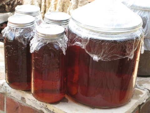 nuoc-mam-thu-cong.jpg