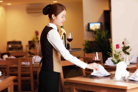 phục vụ rượu vang như thế nào cho đúng cách