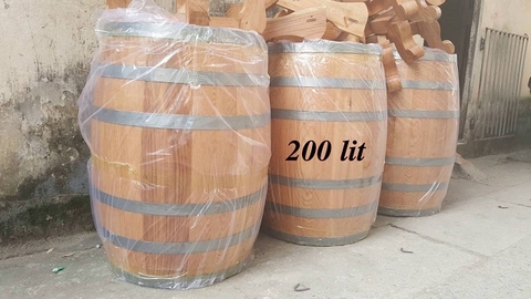 thùng rượu gỗ sồi 200 lit