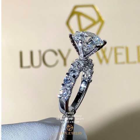 EM195 - Nhẫn cầu hôn,  round cut, 11mm - Lucy Jewelry