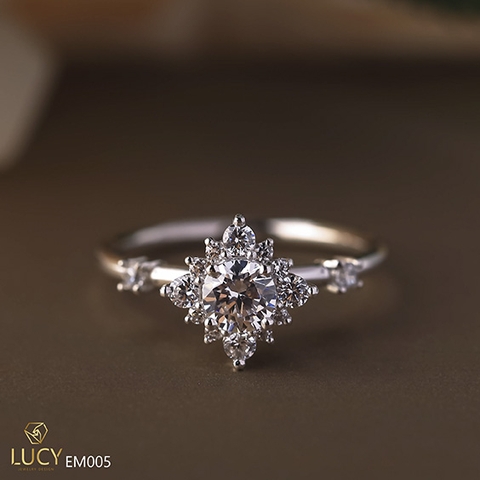 EM005 Nhẫn nữ, nhẫn vàng, nhẫn thiết kế, nhẫn cầu hôn, nhẫn ổ 4.5mm, nhẫn đính hôn - Lucy Jewelry