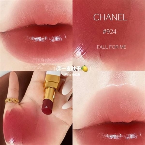 Son dưỡng thỏi Chanel 924 Rouge Coco Baume đỏ đất, vỏ trắng 3g- Pháp
