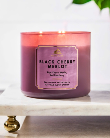 Nến thơm White Barn Black Cherry Merlot 3-Wick Candle – 411g