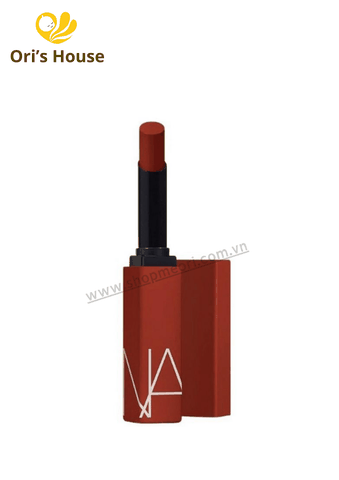 Son thỏi Nars 𝗣𝗼𝘄𝗲𝗿𝗺𝗮𝘁𝘁𝗲 𝐌𝐨𝐠𝐚𝐝𝐨𝐫135 màu đỏ đất