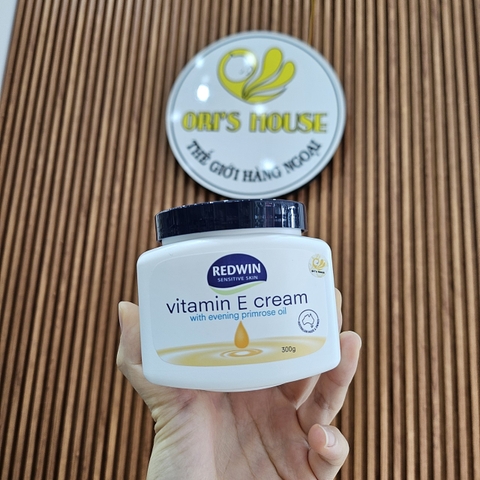Kem dưỡng da Redwin Vitamin E Body 400ml dạng vòi - Úc