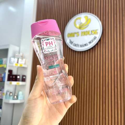 Dung dịch vệ sinh phụ nữ PH care Premium Passionate Bloom màu hồng 150ml- Nhật