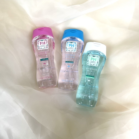 Dung Dịch Vệ Sinh Phụ Nữ PH Care Premium Powder Mint xanh lá 150ML - Nhật