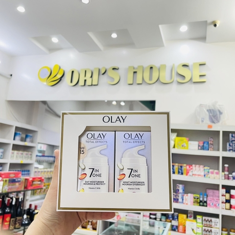 Set kem dưỡng da Olay Total Effects 7in1 trắng da, chống lão hóa ngày và đêm 2x35ml- Mỹ