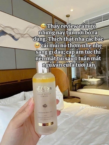 Serum dạng Xịt khoáng dưỡng ẩm, căng bóng da D'Alba White Truffle First Spray màu vàng 100ml- Hàn Quốc