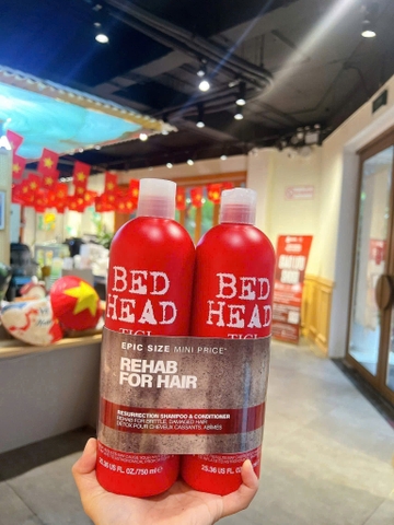 Cặp gội xả TIGI đỏ hư tổn cấp độ 3 750ml - Anh