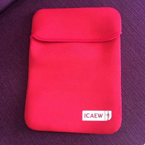 Bao đựng laptop chống sóc in logo ICAEW