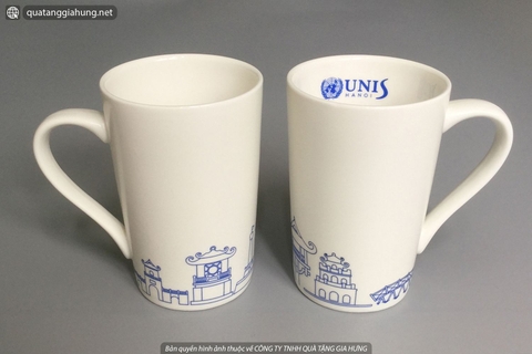 Cốc sứ in logo bên trong lòng cốc của UNIS