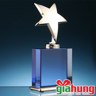 Cúp pha lê ngôi sao vàng 042