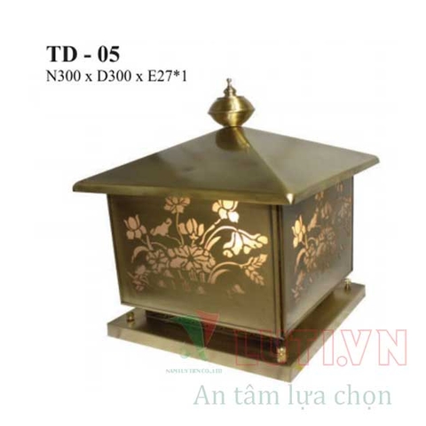 Đèn trụ cổng bằng đồng TD-05