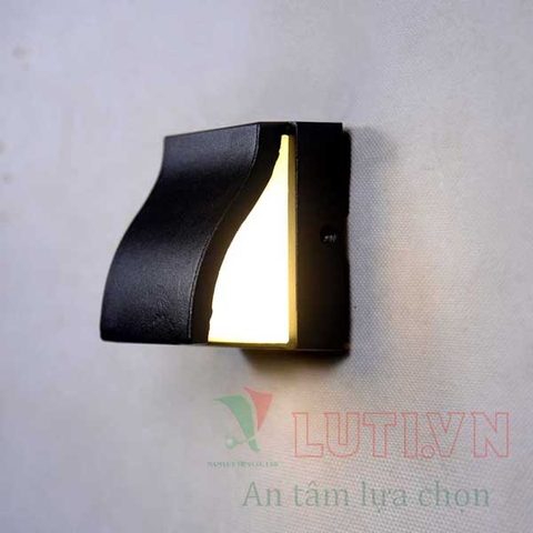 Đèn tường ngoài trời VNT-616