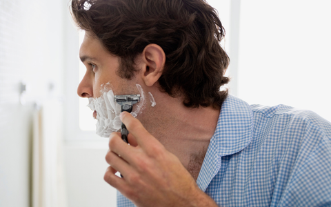 Cạo râu sao cho không đau rát? Bí quyết cạo râu đúng chuẩn cho nam tại nhà