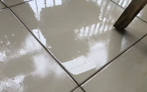 Cách xử lý nền nhà đổ mồ hôi hiệu quả và triệt để mùa nồm ẩm