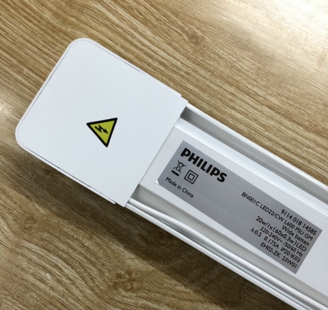 Đèn LED Bán Nguyệt Philips BN001C LED22 L600 20W PSU GM
