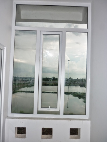 Cửa sổ mở hất