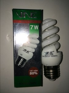 Bóng compact 7W VNE vàng