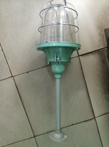 Phòng nổ 400 Inox E40 có cần