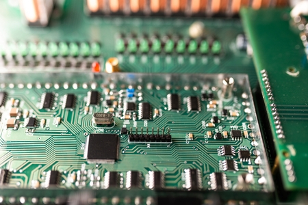 TUYỂN 30 NỮ - LẮP RÁP LINH KIỆN ĐIỆN TỬ