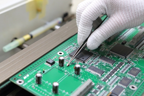 Tuyển 4 nam lắp ráp thiêt bị điện, điện tử Tochigi 22.2.2022