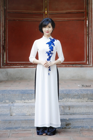 Áo dài kỷ yếu 4 tà - The Jovial Studio Áo Dài Kỷ Yếu 4 Tà - The Jovial Studio