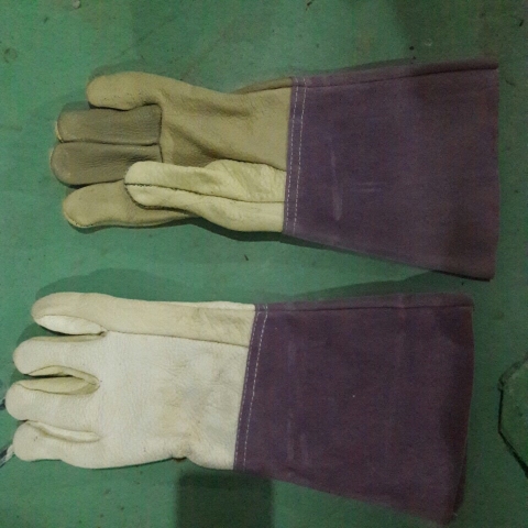 Găng tay da hàn cật dài