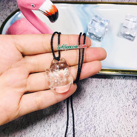 MẶT TAM VỸ TRẮNG