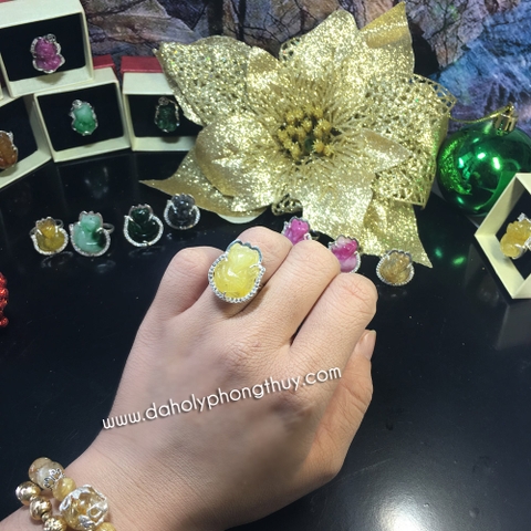 NHẪN HỒ LY THẠCH ANH TÓC VÀNG