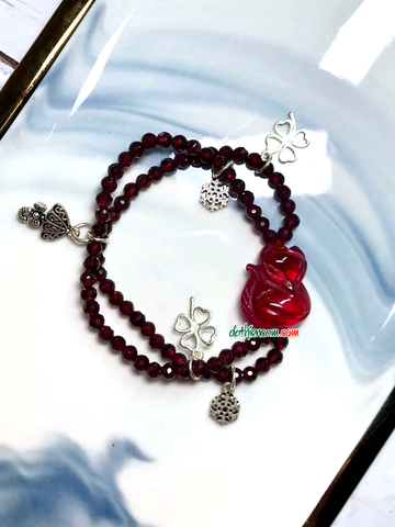 Vòng Tay Hồ Tiên Chúa