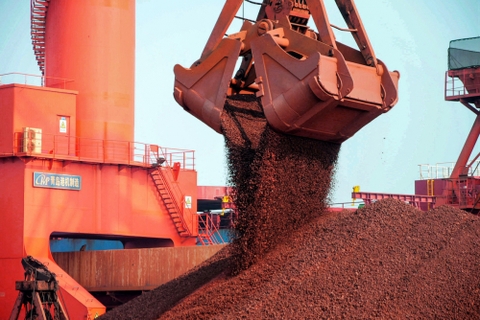 Giá quặng sắt bật tăng mạnh, kỳ vọng Trung Quốc sẽ tăng sản xuất thép trở lại