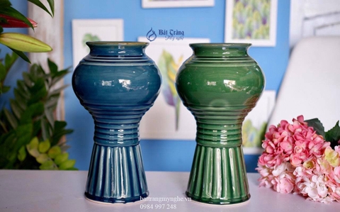 Bộ đôi lọ hoa chân cao men xanh