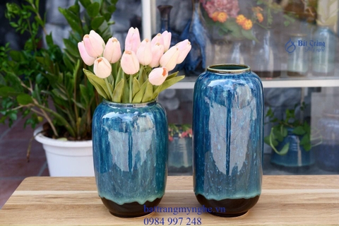 Bộ đôi lọ hoa anh em men xanh để bàn làm việc