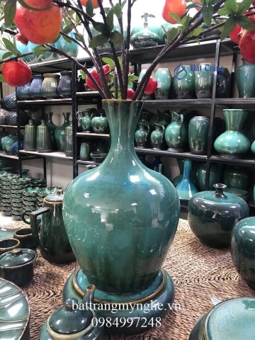 Lo hoa dáng bầu men thiên thanh cao 40cm