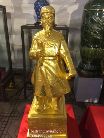 Tượng Trần Quốc Tuấn dát vàng cao 86cm