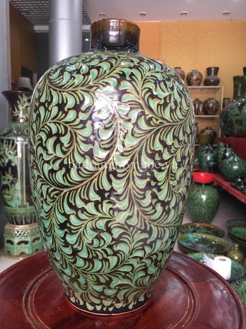 Lọ hoa lá dây