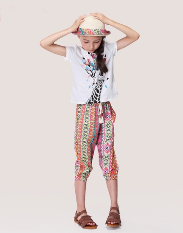 Áo T-shirt in hình hươu cao cổ