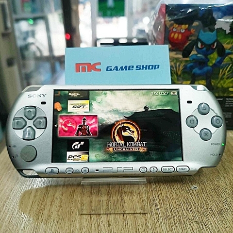 PSP 3000 màu nhũ bạc, hàng 2nd hand