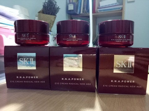 KEM DƯỠNG MẮT SKII R.N.A 15G