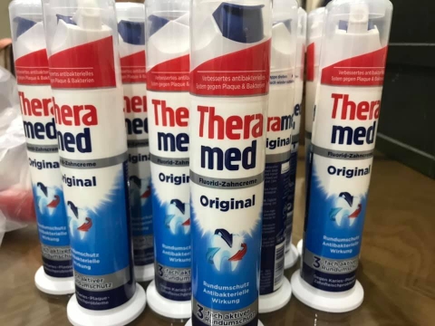 KEM ĐÁNH RĂNG THERAMED ĐỨC