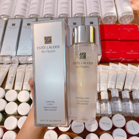 Lotion cám vàng Estee Lauder RE-NUTRIV Softening 250ml