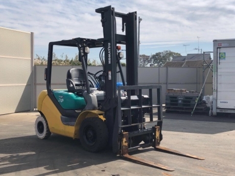 Bàn giao xe nâng Komatsu 2.0 tấn cũ cho khách hàng Hưng yên