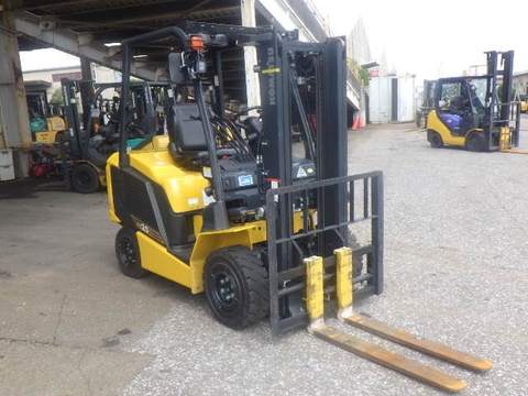 Xe nâng điện KOMATSU 2.5 tấn FE25-2 Seri 323507, Sản Xuất Năm 2023