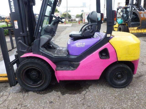 Xe nâng dầu Komatsu 3.0 tấn FD30T-16 (748960), sản xuất năm 2009