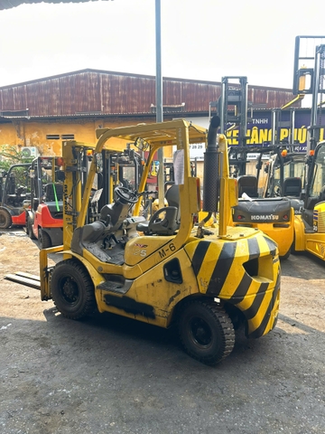 Xe nâng dầu Komatsu 2.5 tấn FD25T-16 (720729), sản xuất năm 2006