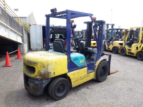 Xe nâng dầu Komatsu 3.0 tấn FD30T-12 (532022), sản xuất năm 2002